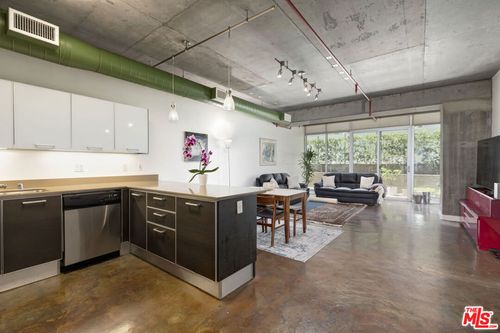 240-645 W 9th St, Los Angeles, CA, 90015-1643 | Card Image