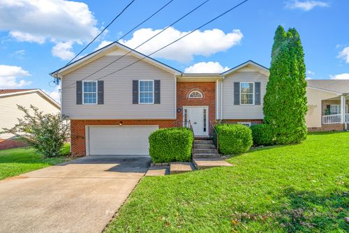 3397 Bradfield Dr, Clarksville, TN, 37042-8132 | Card Image