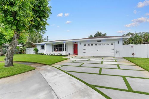 5220 Sw 6th St, Plantation, FL, 33317-4327 | Card Image