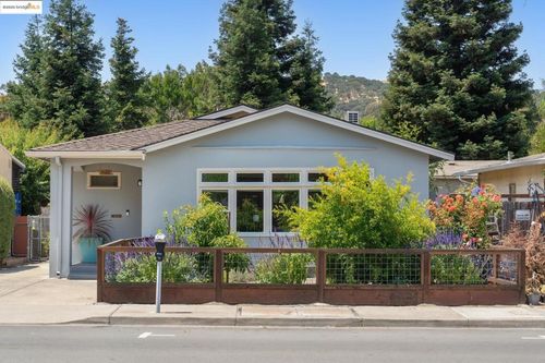 1120 Pine St, Martinez, CA, 94553-1703 | Card Image