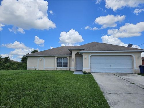 861 Chantilly St E, Lehigh Acres, FL, 33974-4722 | Card Image