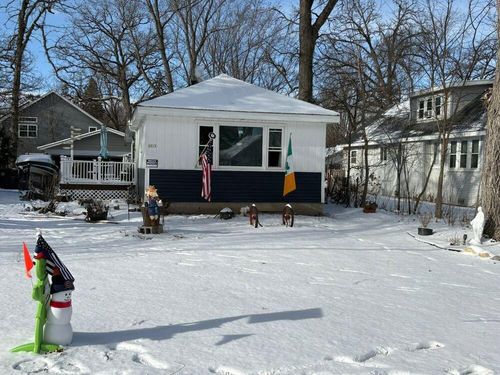 2313 Haerle Ave, Twin Lakes, WI, 53181-9764 | Card Image