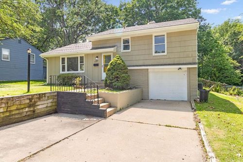 8500 Everett St, Raytown, MO, 64138-3133 | Card Image