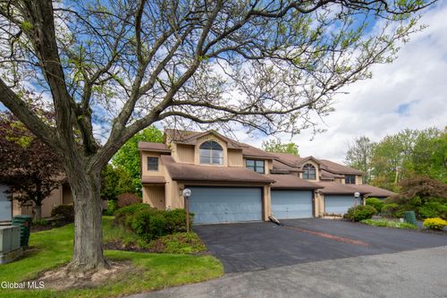 67 Harvard Rd, Watervliet, NY, 12189-1209 | Card Image