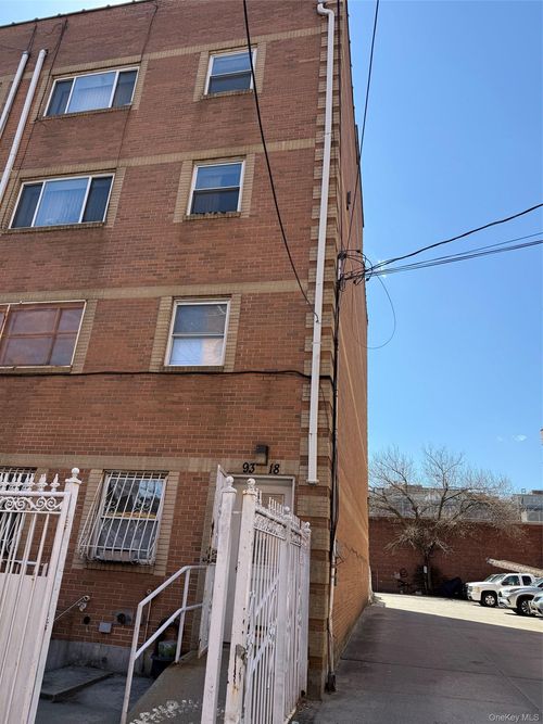 9318 170th Street, New York, NY, 11433 | Card Image
