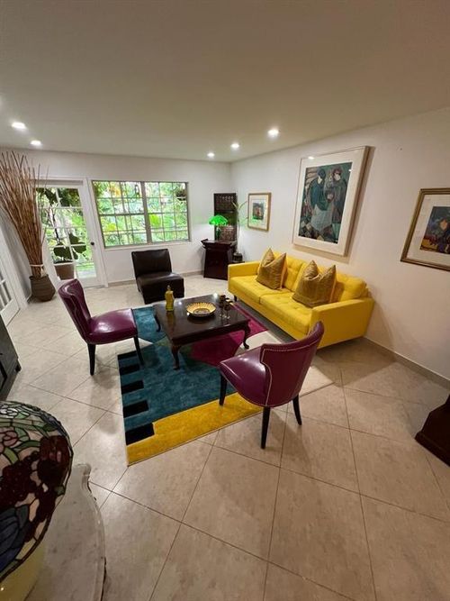 apt-206k-351 Ne 19th Pl, Wilton Manors, FL, 33305-2015 | Card Image