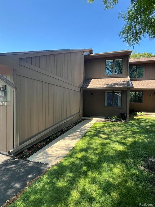 571 Park Pl, Saline, MI, 48176-1265 | Card Image
