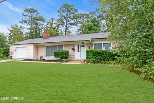 145 Spray Ave, Beachwood, NJ, 08722-4027 | Card Image