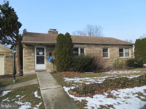 3904 Walnut St, HARRISBURG, PA, 17109-2228 | Card Image