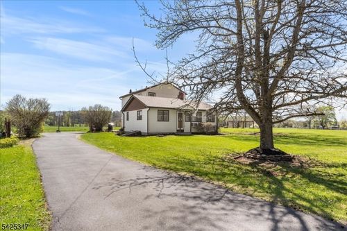 938 Maple Ave, Newton, NJ, 07860-4404 | Card Image