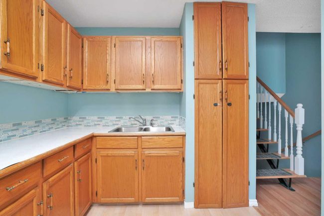 77 Overdown Dr, Home with 3 bedrooms, 1 bathrooms and 2 parking in Red Deer AB | Image 12