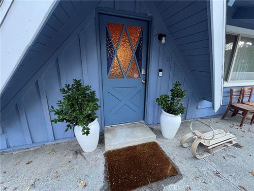 253 La Casita Dr, Twin Peaks, CA, 92391-0977 | Card Image