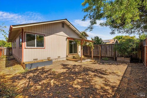 2288 Stanislaus Ct, Santa Rosa, CA, 95401-7809 | Card Image