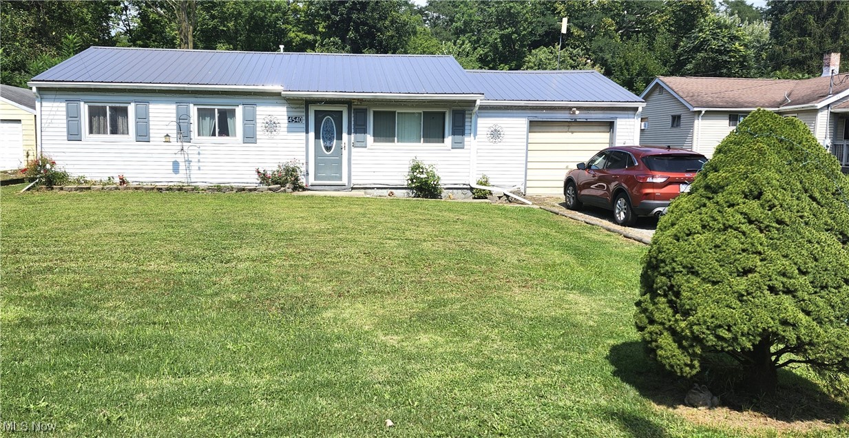 Mahoning Dr, Newton Falls, OH 44444