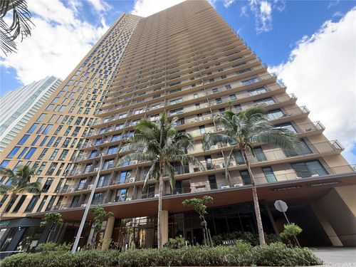 1316-987 Queen St, Honolulu, HI, 96814-4117 | Card Image