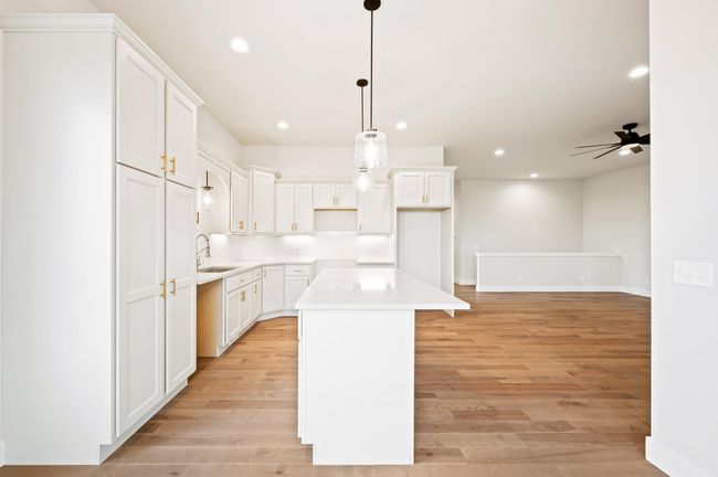 Kitchen | Image 12