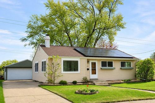 1627 Birch Drive, WAUKESHA, WI, 53188 | Card Image