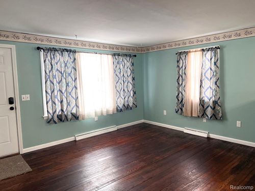 105 W South St, Morrice, MI, 48857-9713 | Card Image