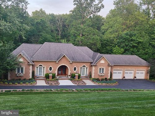 22030 Watson Rd, LEESBURG, VA, 20175-6577 | Card Image