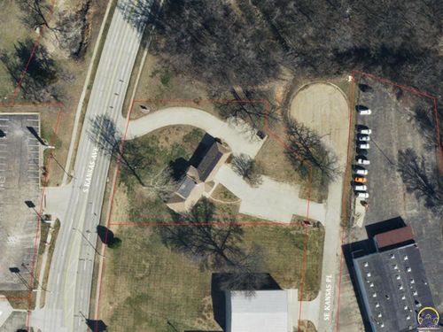 2855 Se Kansas Pl, Topeka, KS, 66605-1133 | Card Image