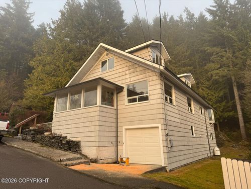 636 Main St, Ketchikan, AK, 99901-6320 | Card Image