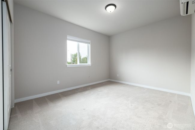 Upstairs bedroom | Image 17