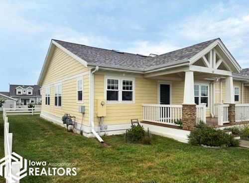 2142 Garnet Ln, Fairfield, IA, 52556-8647 | Card Image