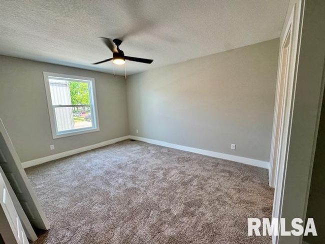 APT-1 - 1002 S 4 Th St, House other with 3 bedrooms, 3 bathrooms and null parking in Clinton IA | Image 20