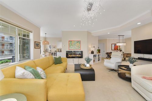 302-9870 2nd St, Sidney, BC, V8L3Y6 | Card Image