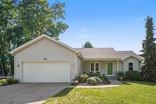 5127 S Granite St, Jackson, MI, 49201-8119 | Card Image