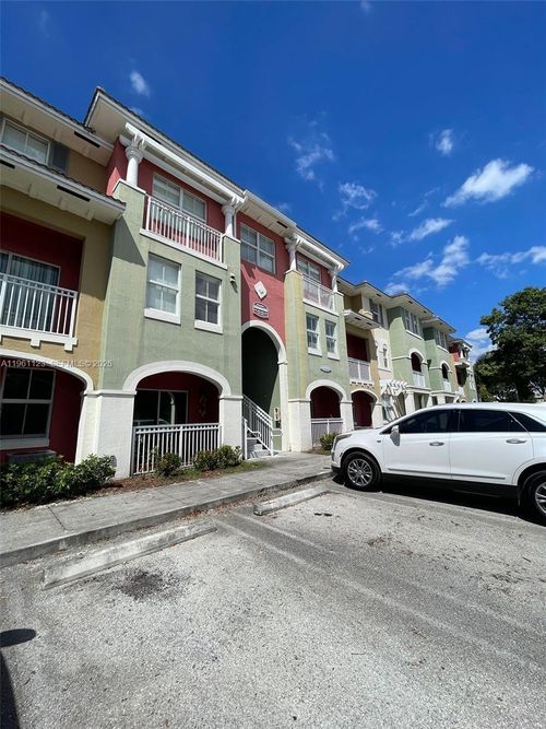 apt-203-11201 Nw 83rd St, Doral, FL, 33178-1748 | Card Image