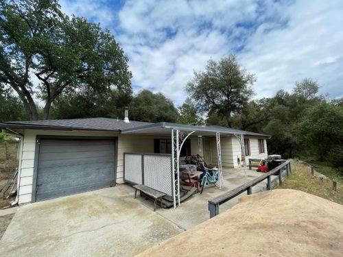 40341 Redbud Drive, Oakhurst, CA, 93644 | Card Image