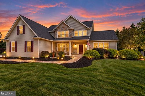 12 E Summit Dr, LITTLESTOWN, PA, 17340-9181 | Card Image