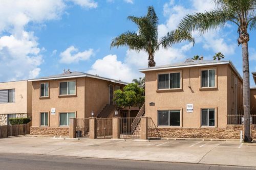 20-4654 33rd St, San Diego, CA, 92116-3322 | Card Image