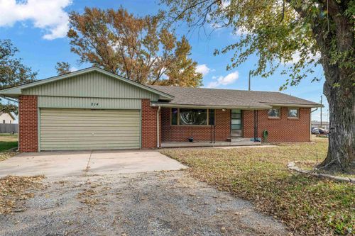 214 N Sedgwick Ave, Burrton, KS, 67020-8706 | Card Image
