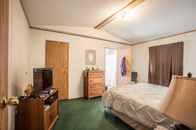 11008 103 Street, House other with 3 bedrooms, 2 bathrooms and 2 parking in High Level AB | Image 14