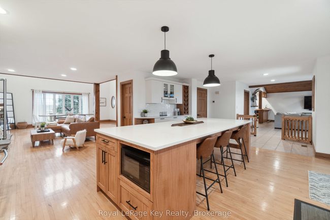 1949 Michigan Line, House other with 3 bedrooms, 3 bathrooms and 6 parking in Sarnia ON | Image 12