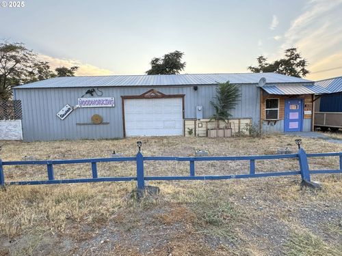 120 Se Eleventh St, Irrigon, OR, 97844-7065 | Card Image