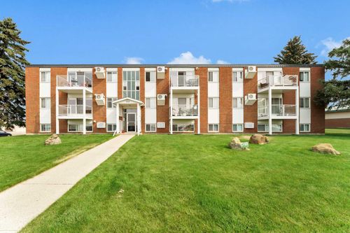 7-512 Mccutcheon Dr Nw, Medicine Hat, AB, T1A6X7 | Card Image