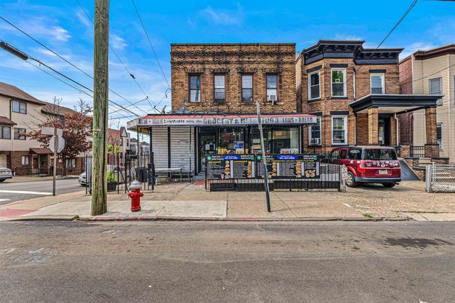 APT-2R - 245 Liberty Ave, House other with 2 bedrooms, 1 bathrooms and null parking in Jersey City NJ | Image 8