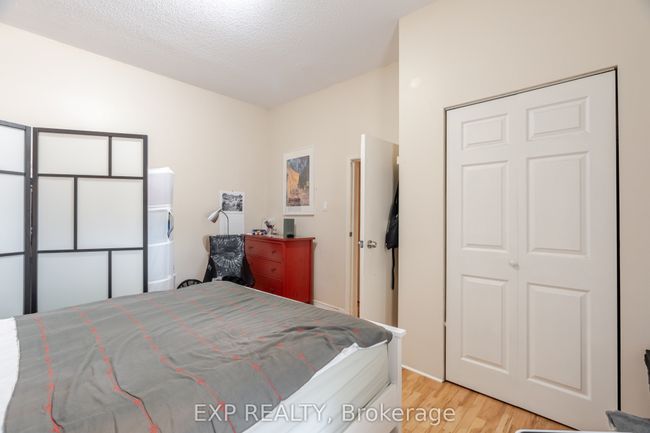 92 Cambridge St N, Home with 3 bedrooms, 2 bathrooms and 3 parking in Ottawa ON | Image 12
