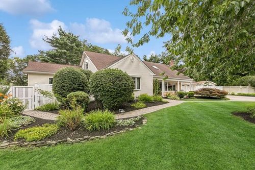 10 Ballad Pl, Stony Brook, NY, 11790-2625 | Card Image