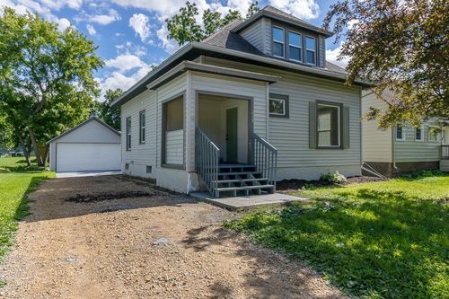 608 7th Ave Se, Waseca, MN, 56093-3454 | Card Image