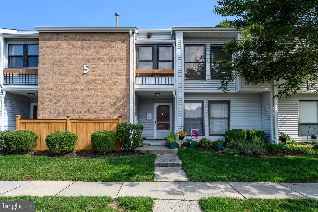 Twin Rivers Dr, East Windsor, NJ 08520