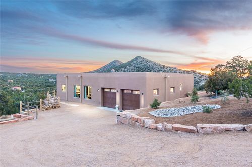 80 Paseo Del Pinon, Santa Fe, NM, 87508 | Card Image