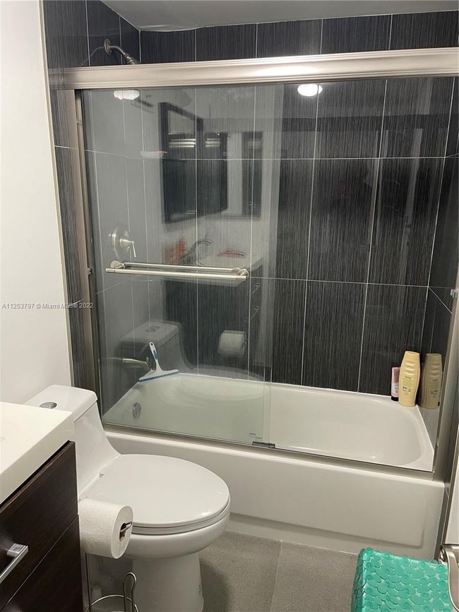 APT-105 - 6451 N University Dr, Condo with 2 bedrooms, 2 bathrooms and null parking in Tamarac FL | Image 15