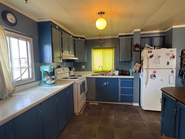 10321 101 Street, House other with 2 bedrooms, 1 bathrooms and 4 parking in Fairview AB | Image 4