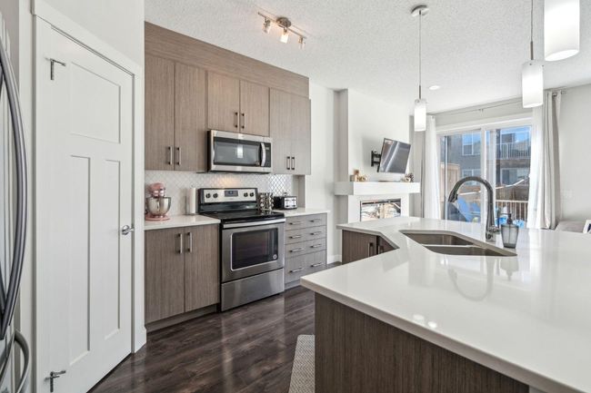 35 Sage Bluff Heights Nw, Home with 3 bedrooms, 3 bathrooms and 2 parking in Calgary AB | Image 8