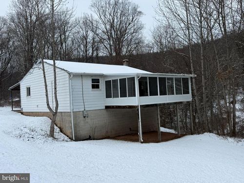 925 Valley Rd, MARYSVILLE, PA, 17053-9728 | Card Image