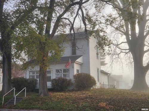 103 S Warsaw St, Ursa, IL, 62376-1115 | Card Image